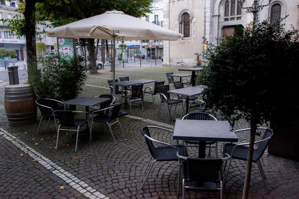Hotel Le Bon Accueil Bagnères-de-Luchon Exterior foto